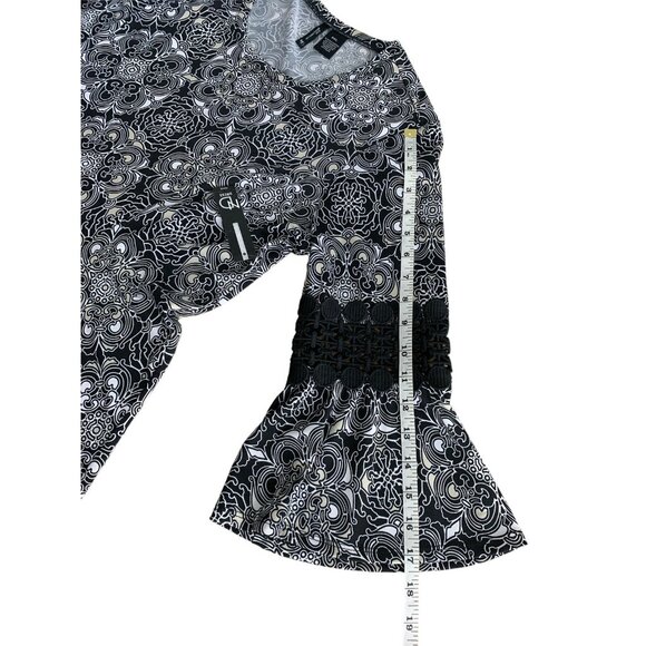 New Directions Womens Petite Black & White Patterned Dress With Crochet Accents - Picture 10 of 12